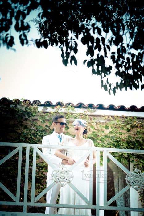 custom white suite for berk wedding3