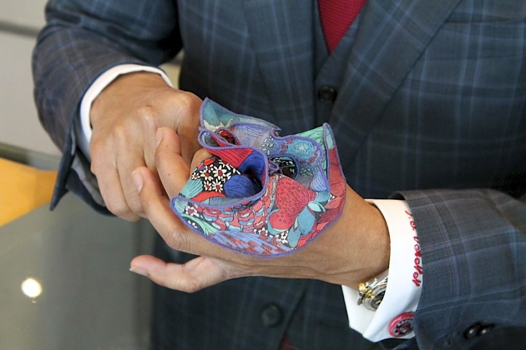 Round Pocket Square