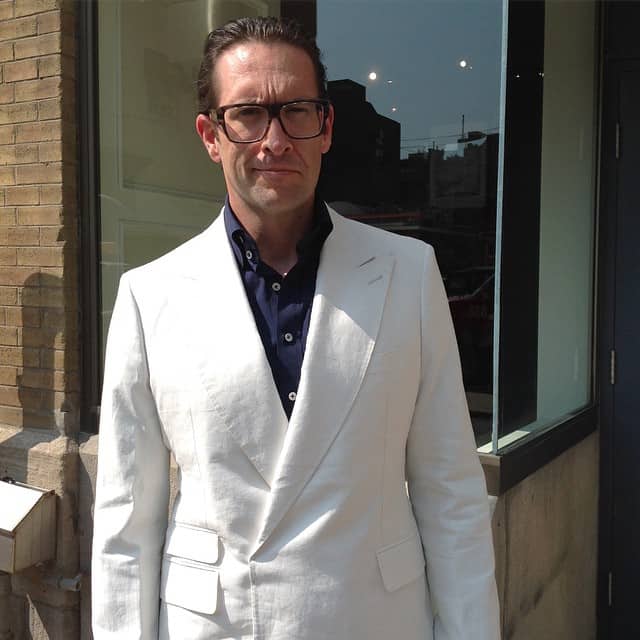 ⚪️⚪️⚪️ White DB. Jacket of the season! Bespoke for MBLF in a 10 oz Bamboo, Wool, Cotton Blend: fully unlined with a Pagoda shoulder. Cloth us casual with a Beauty Wax Lustre from my last #pitti trip from Carlo Barbera Italy. @the_sharp_man