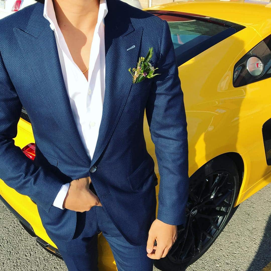 Texture. Garrison Amalfi Blue Jacquard Suit with Vegas Yellow '17 Audi R8 V10 Plus. @audicanada #leagueofperformance